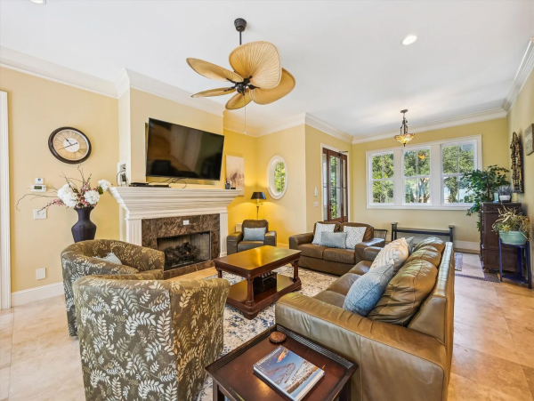 Hilton Head 7-Bedroom Beachfront Haven with a Pool Sleeps 20