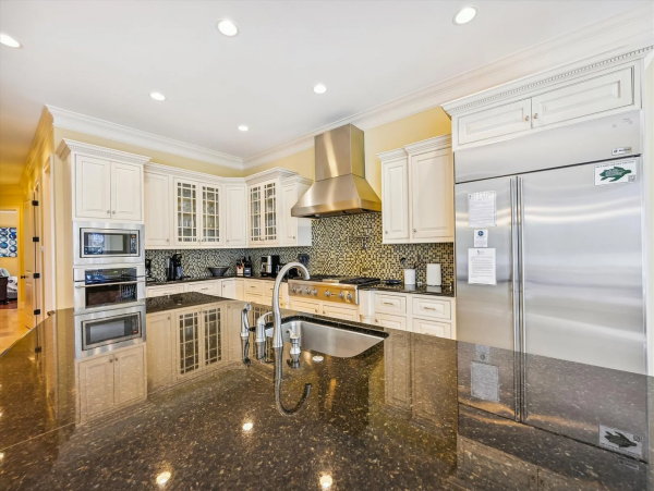 Hilton Head 7-Bedroom Beachfront Haven with a Pool Sleeps 20