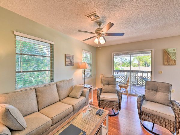 Lovely Manasota Key Vacation Home With Pool Sleeps 4 Guests