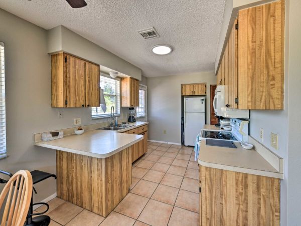 Lovely Manasota Key Vacation Home With Pool Sleeps 4 Guests