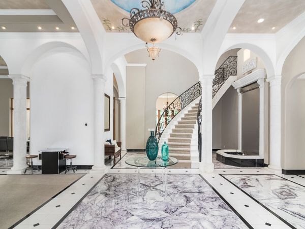 Phoenix Luxury Vacation Pool Home Sleeps Sixteen Guests