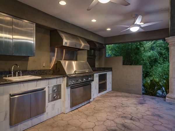 Phoenix Luxury Vacation Pool Home Sleeps Sixteen Guests