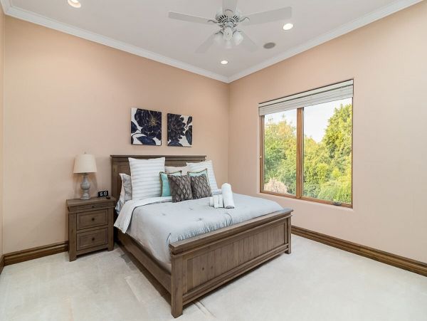 Phoenix Luxury Vacation Pool Home Sleeps Sixteen Guests