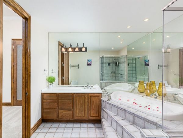 Phoenix Luxury Vacation Pool Home Sleeps Sixteen Guests