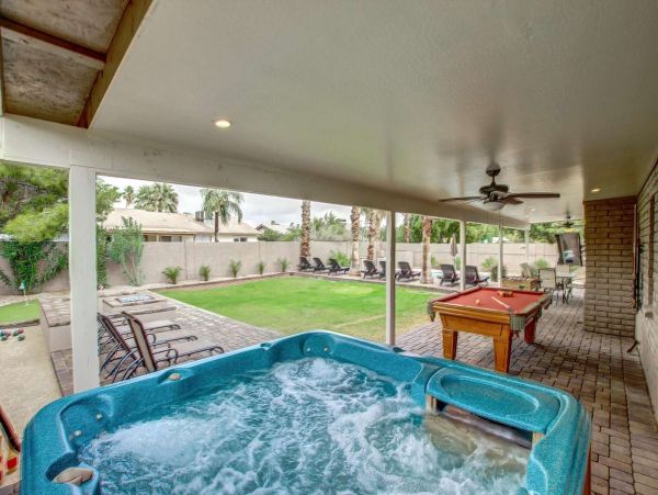 Scottsdale Vacation Rental Sleeps 22 Guests Pool Home