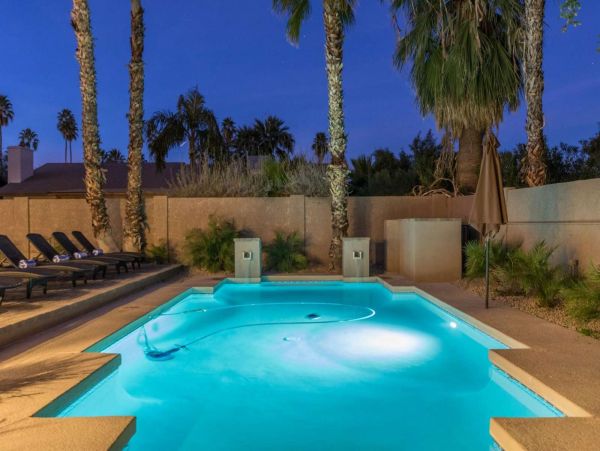 Scottsdale Vacation Rental Sleeps 22 Guests Pool Home