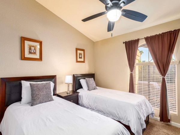 Scottsdale Five Bedroom Vacation Home Sleeps Up To 16 Guests