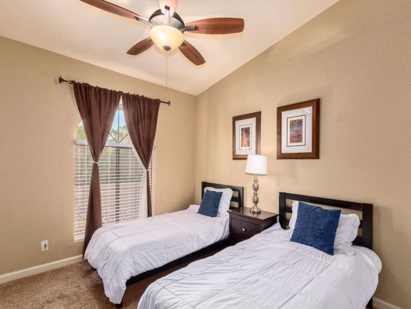 Scottsdale Five Bedroom Vacation Home Sleeps Up To 16 Guests