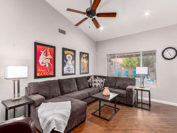 Scottsdale Five Bedroom Vacation Home Sleeps Up To 16 Guests