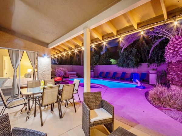 Scottsdale Five Bedroom Vacation Home Sleeps Up To 16 Guests