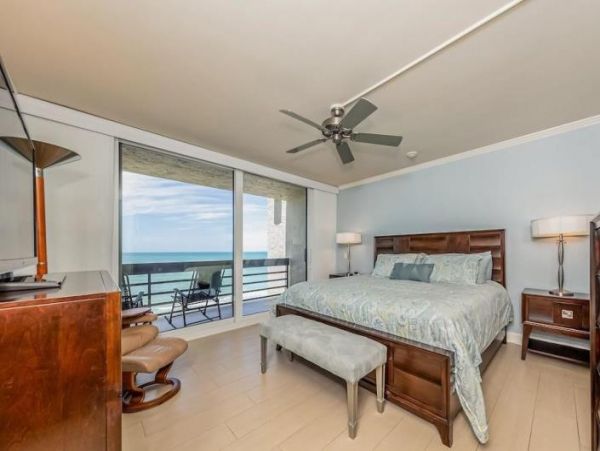 Luxurious Beachfront Condominium on Longboat Key