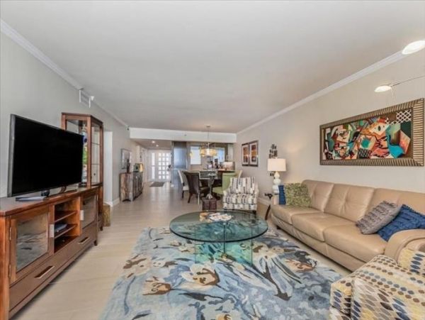 Luxurious Beachfront Condominium on Longboat Key