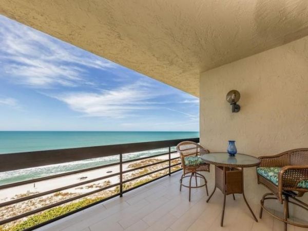 Luxurious Beachfront Condominium on Longboat Key