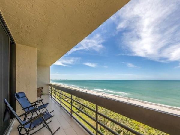 Luxurious Beachfront Condominium on Longboat Key