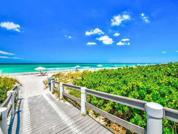 Luxurious Beachfront Condominium on Longboat Key