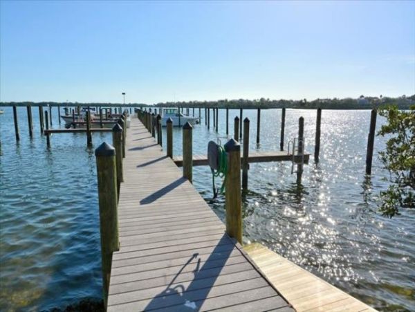 Elegant Vacation Condo in Longboat Key Two Bedrooms Sleeps 4