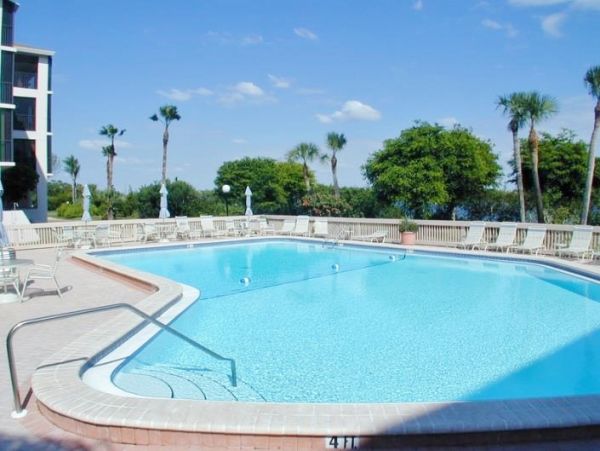 Elegant Vacation Condo in Longboat Key Two Bedrooms Sleeps 4