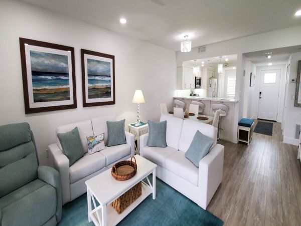 Elegant Vacation Condo in Longboat Key Two Bedrooms Sleeps 4