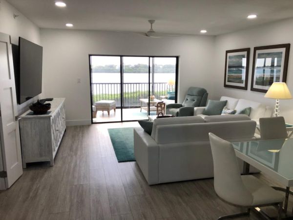 Elegant Vacation Condo in Longboat Key Two Bedrooms Sleeps 4