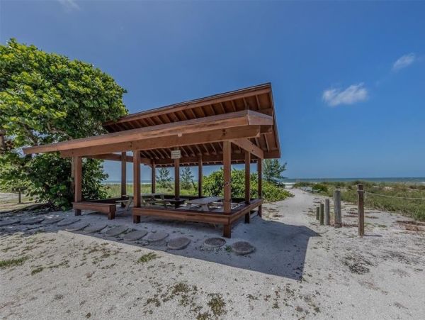 Elegant Vacation Condo in Longboat Key Two Bedrooms Sleeps 4
