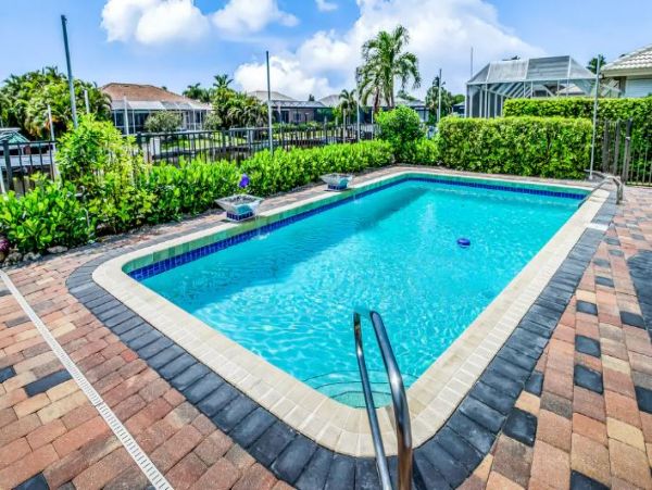 Four Bedroom Luxury Home with Pool in Marco Island