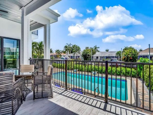 Four Bedroom Luxury Home with Pool in Marco Island
