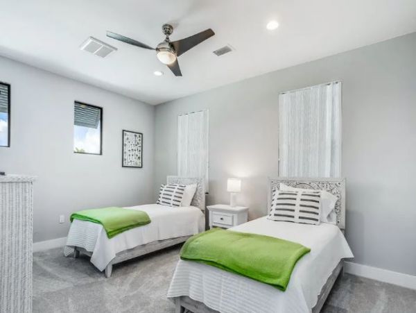 Four Bedroom Luxury Home with Pool in Marco Island