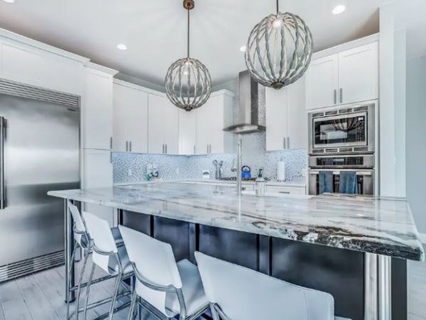 Four Bedroom Luxury Home with Pool in Marco Island