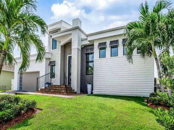 Four Bedroom Luxury Home with Pool in Marco Island