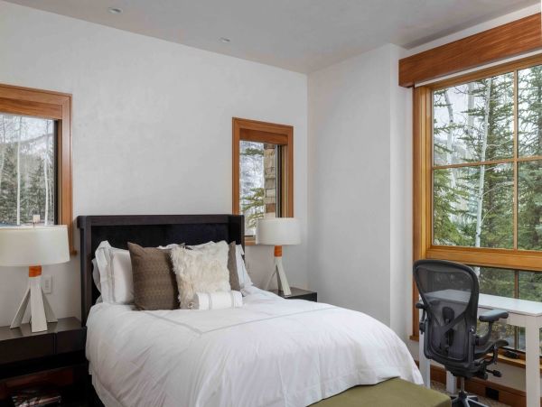 Vail 10,000 Sq Ft Luxury Ski Home Ski in Ski Out- This Home Has It All