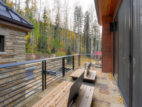 Vail 10,000 Sq Ft Luxury Ski Home Ski in Ski Out- This Home Has It All