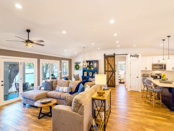 Lakefront North Carolina Modern Vacation Home 10 Guests