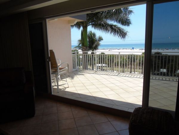 Spectacular Views Await You In This Vacation Condo 6 Guests