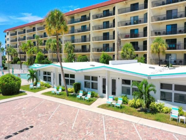 Spectacular Views Await You In This Vacation Condo 6 Guests