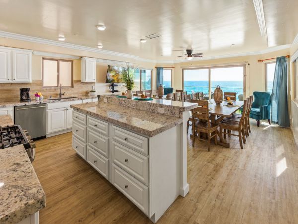 San Diego Beach Communities North Condo 995633