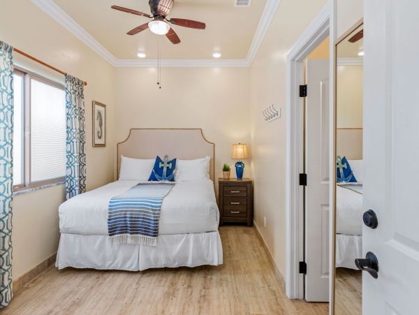 San Diego Beach Communities North Condo 995633