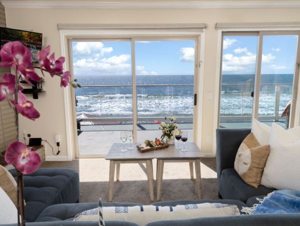 San Diego Beach Communities North Condo 995636