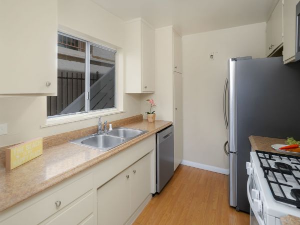 San Diego Beach Communities North Condo 995637