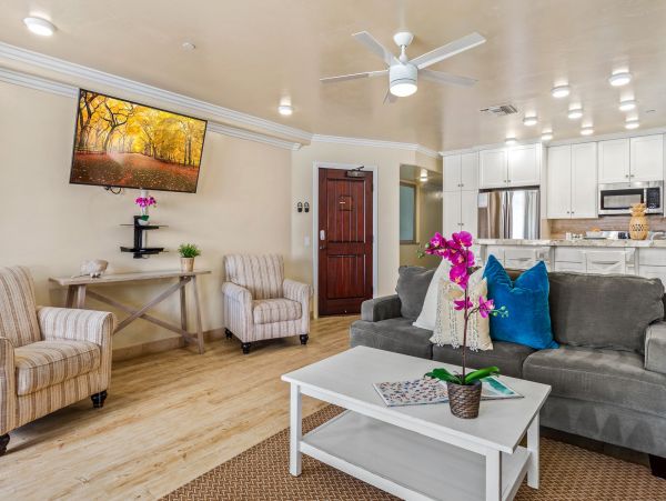 San Diego Beach Communities North Condo 995639