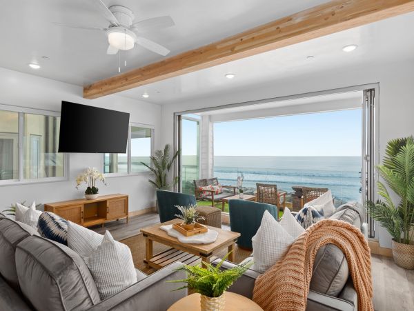 Oceanside Beachfront Vacation Rental Sleeps 14 Guests