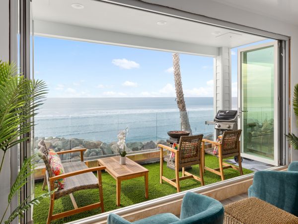 Oceanside Beachfront Vacation Rental Sleeps 14 Guests