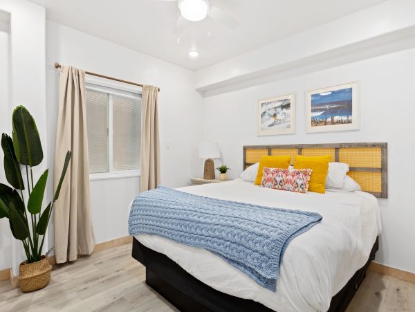Oceanside Beachfront Vacation Rental Sleeps 14 Guests