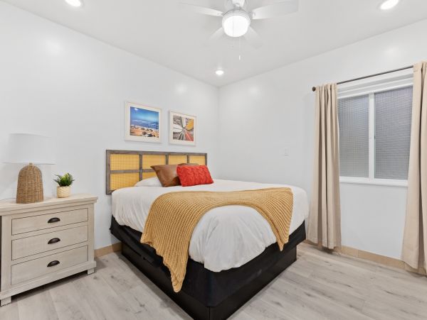 Oceanside Beachfront Vacation Rental Sleeps 14 Guests