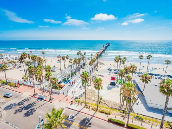 Oceanside Beachfront Vacation Rental Sleeps 14 Guests