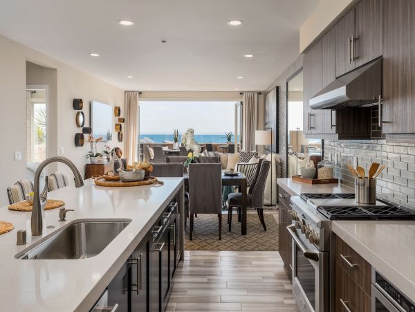 San Diego Beach Communities North Condo 995643