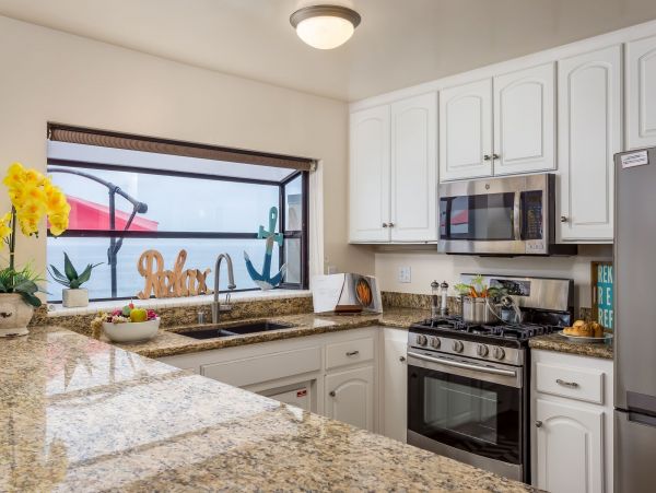 San Diego Beach Communities North Condo 995644