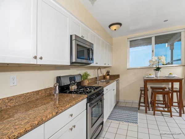 San Diego Beach Communities North Condo 995645