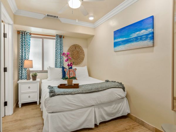 San Diego Beach Communities North Condo 995647