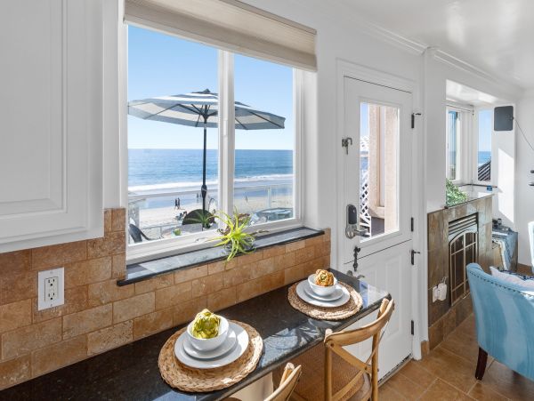 San Diego Beach Communities North Home 995648