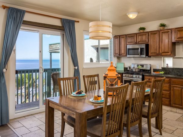 San Diego Beach Communities North Condo 995654